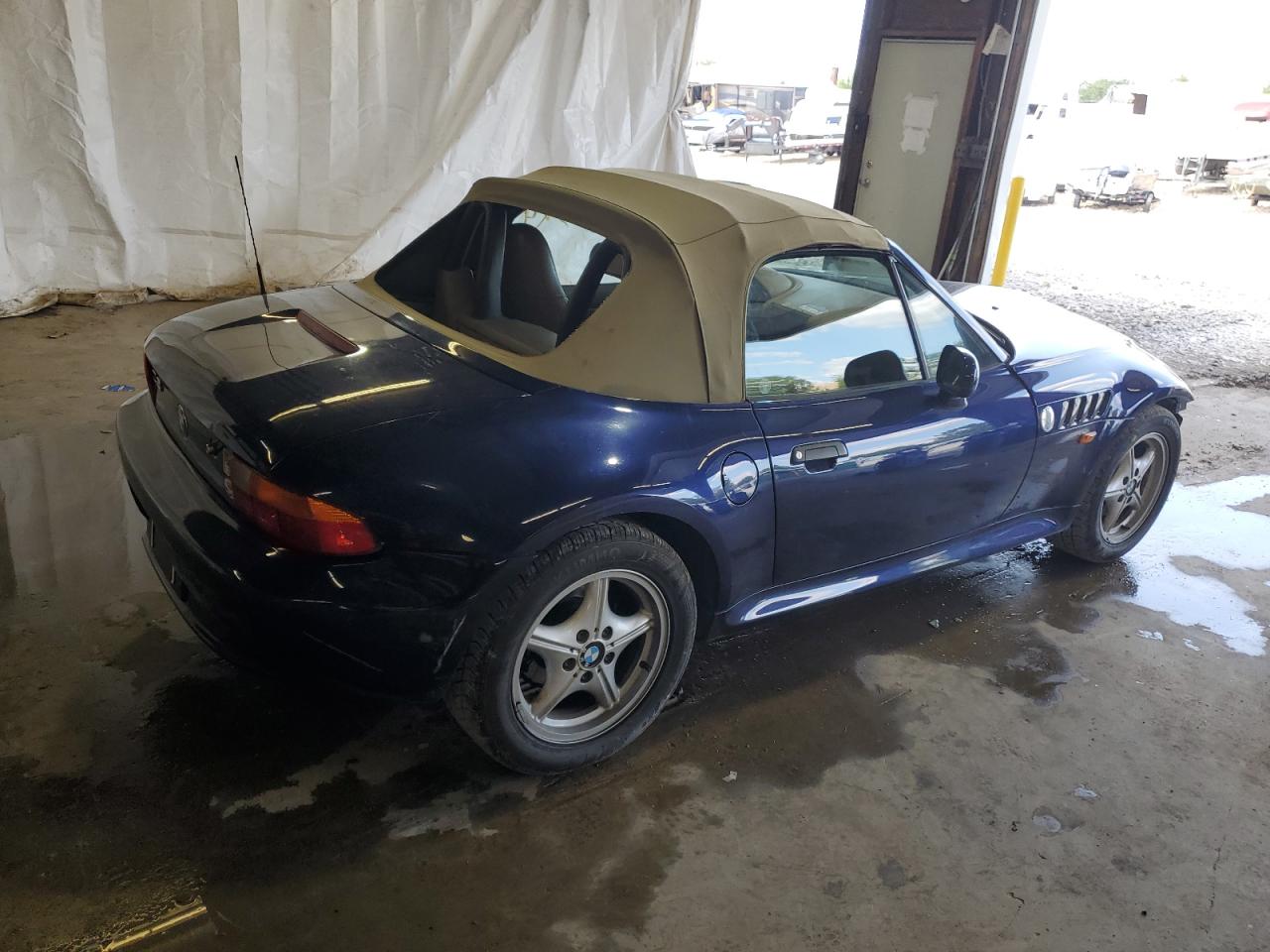 1999 BMW Z3 2.3 VIN: 4USCH9334XLF81573 Lot: 64248324