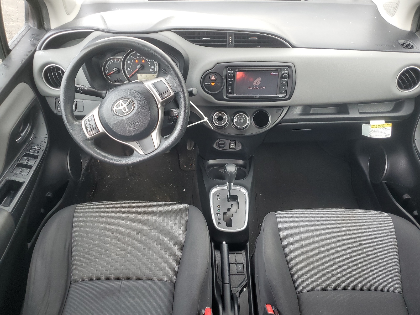 VNKKTUD30HA076276 2017 Toyota Yaris L