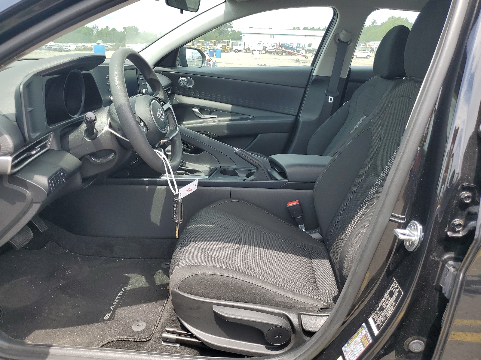 5NPLL4AG5NH074080 2022 Hyundai Elantra Se