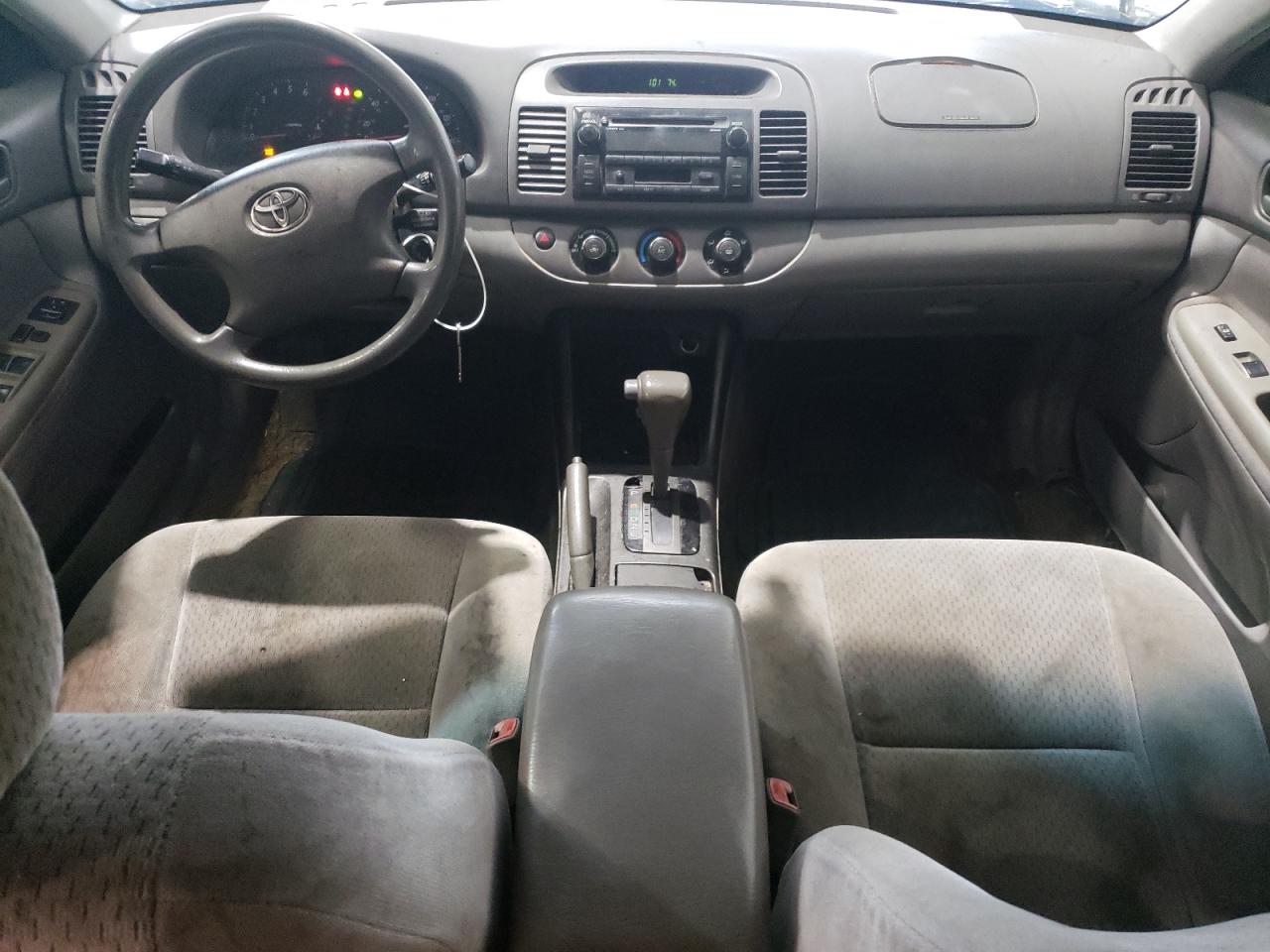 2004 Toyota Camry Le VIN: 4T1BE32K04U806750 Lot: 63026754