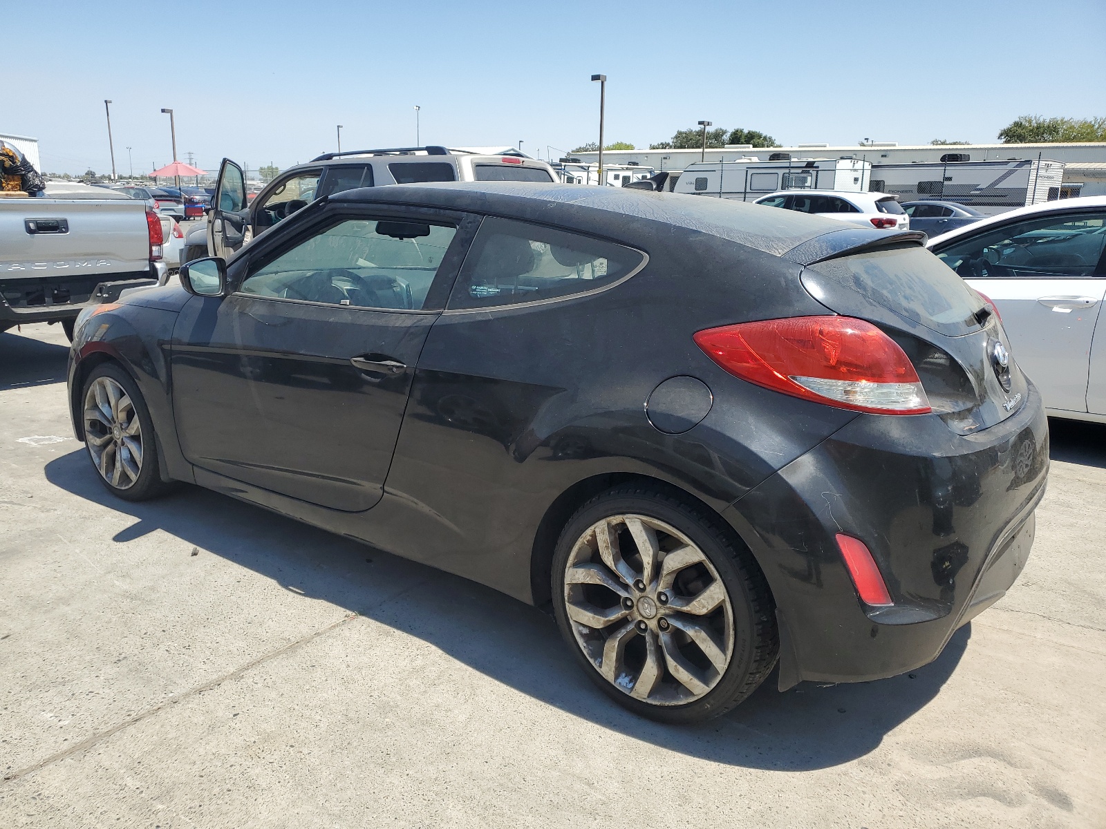 2013 Hyundai Veloster vin: KMHTC6AD9DU172255