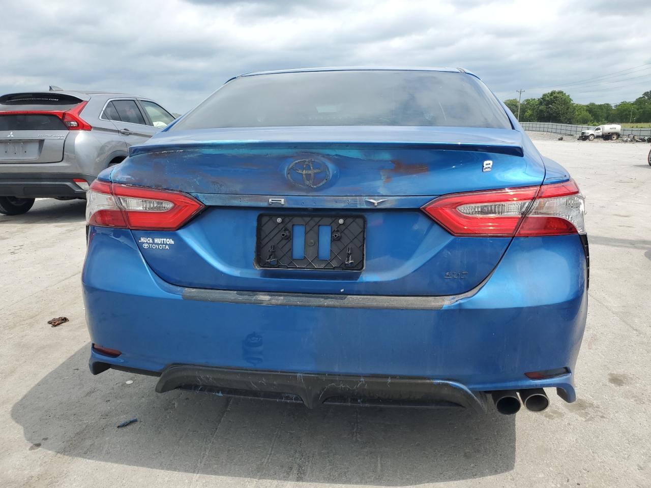 2018 Toyota Camry L VIN: 4T1B11HK7JU037179 Lot: 61789044