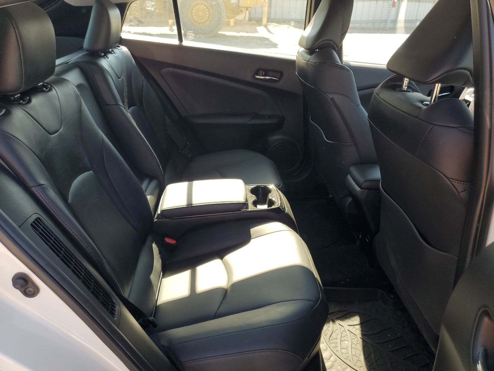 JTDKARFP0J3080639 2018 Toyota Prius Prime