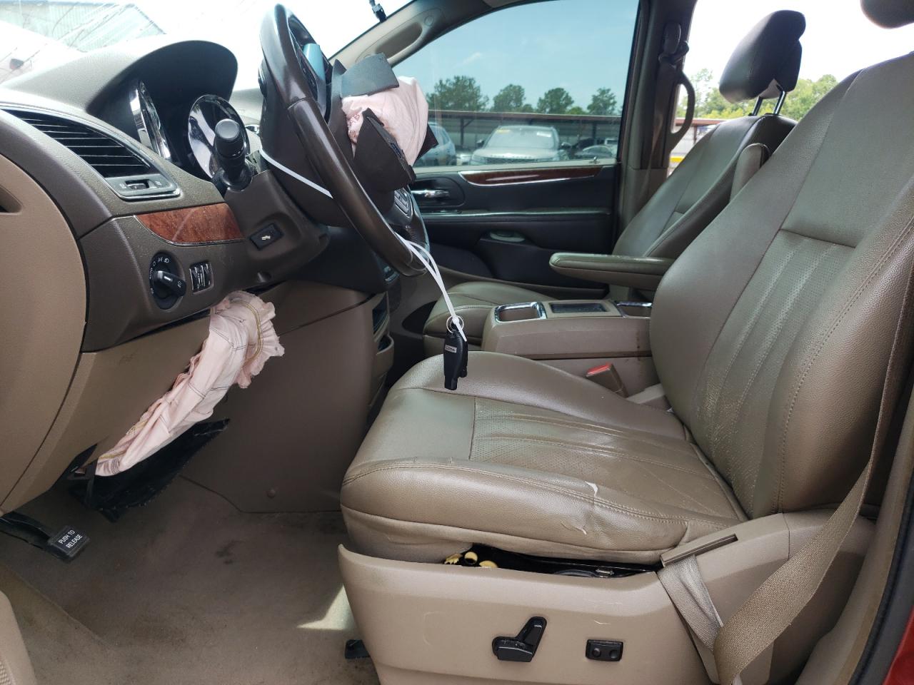 2011 Chrysler Town & Country Touring L VIN: 2A4RR8DG8BR713038 Lot: 61758504