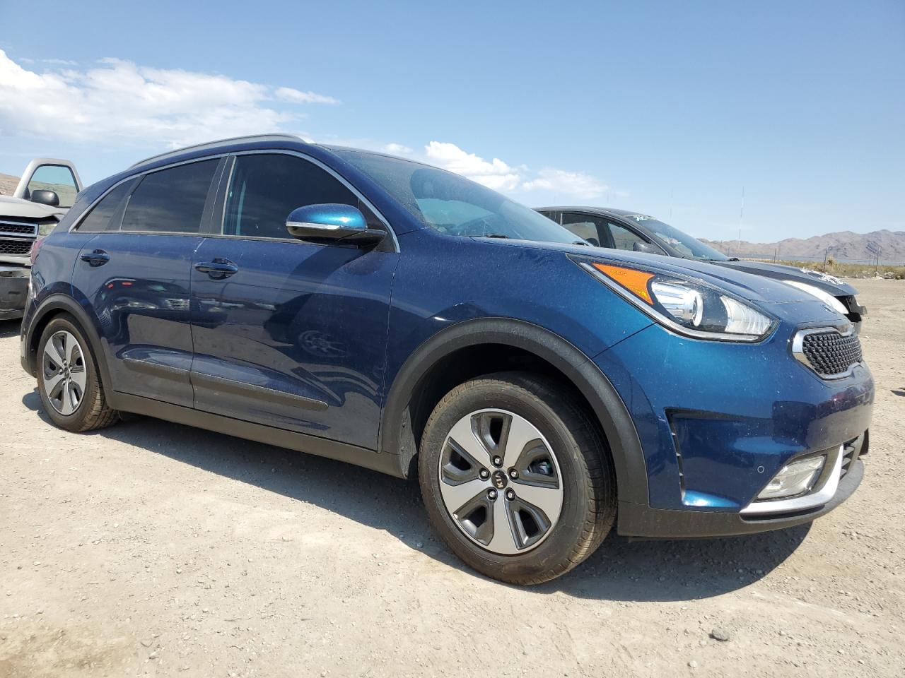 2018 Kia Niro Touring VIN: KNDCE3LC7J5126947 Lot: 63661304