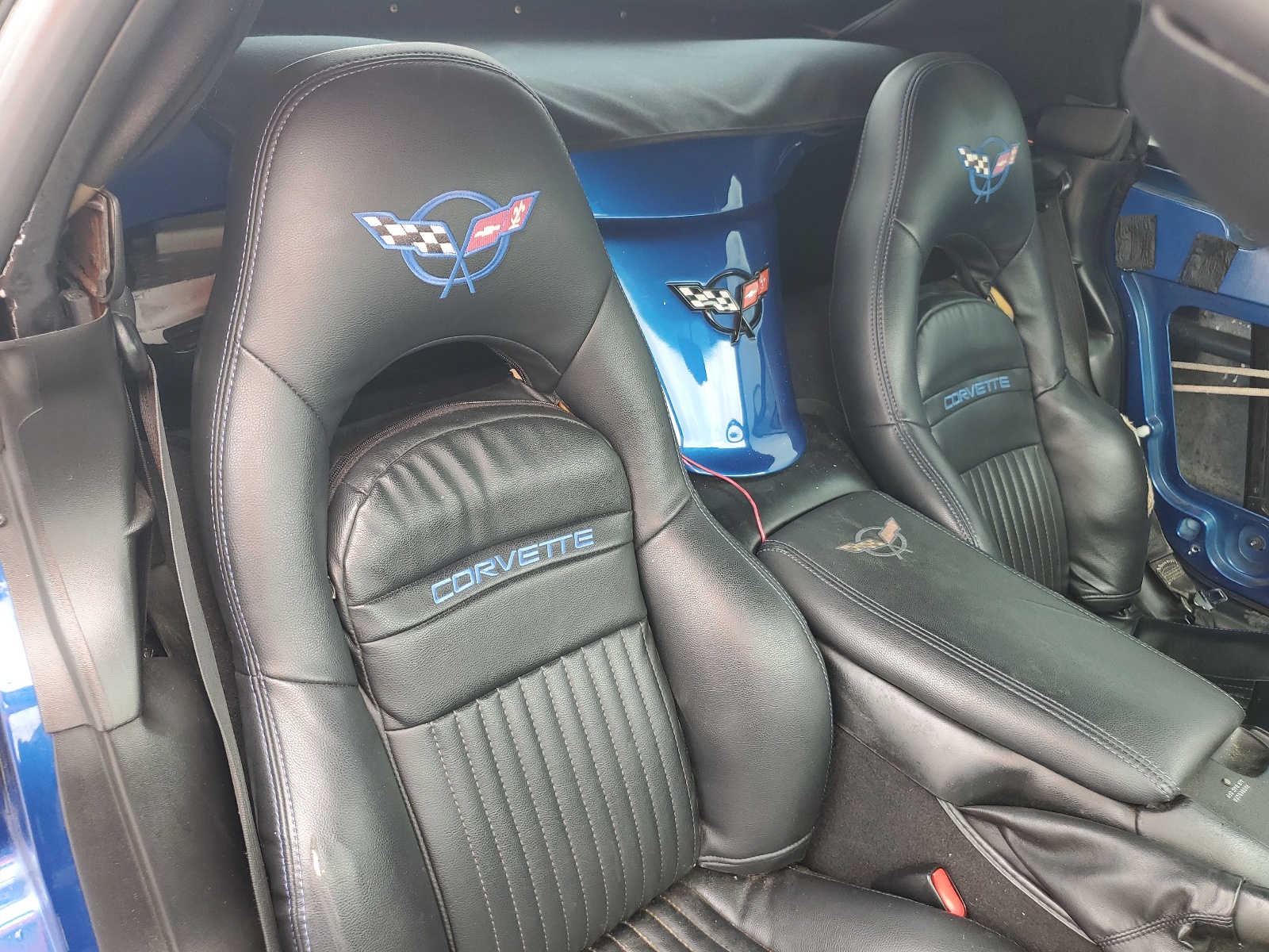 1G1YY32G325135012 2002 Chevrolet Corvette