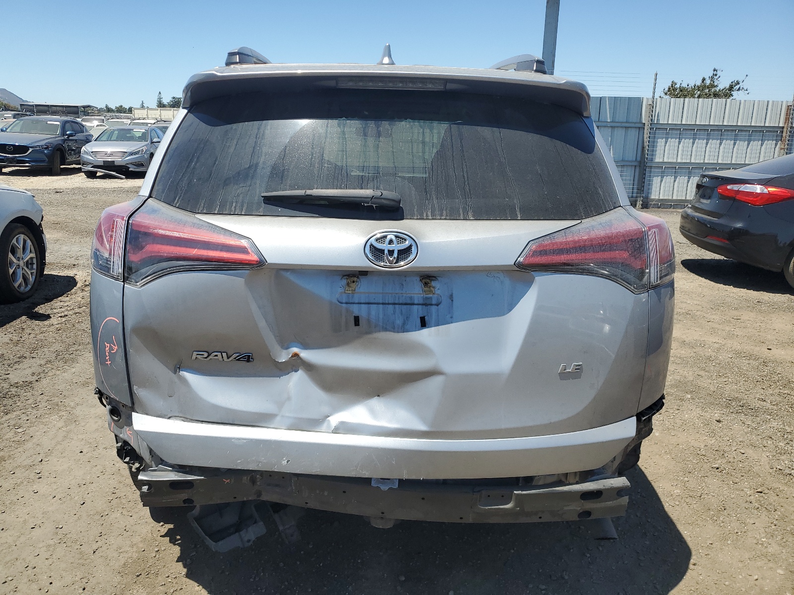 2T3ZFREV8HW397267 2017 Toyota Rav4 Le