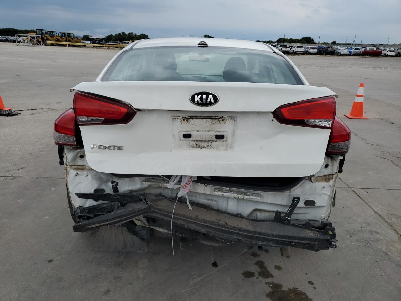 2017 Kia Forte Lx VIN: 3KPFK4A70HE069121 Lot: 64377174