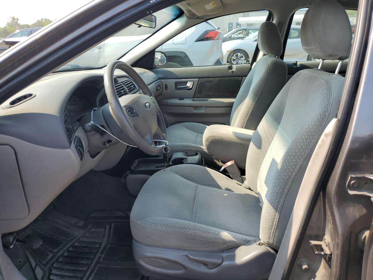 2002 Ford Taurus Lx VIN: 1FAFP52U72G281250 Lot: 63076424