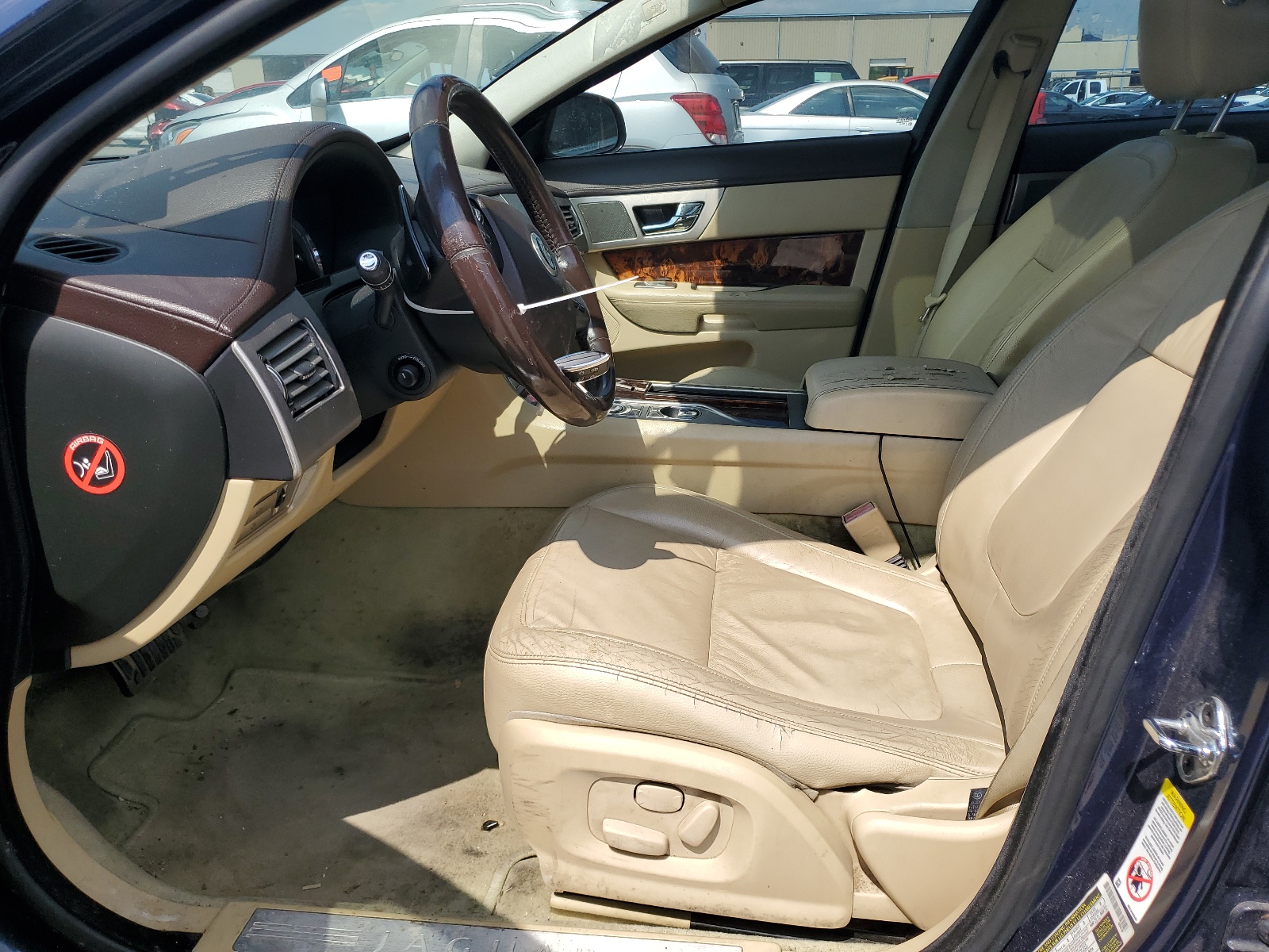 SAJWA0FB0BLS07877 2011 Jaguar Xf