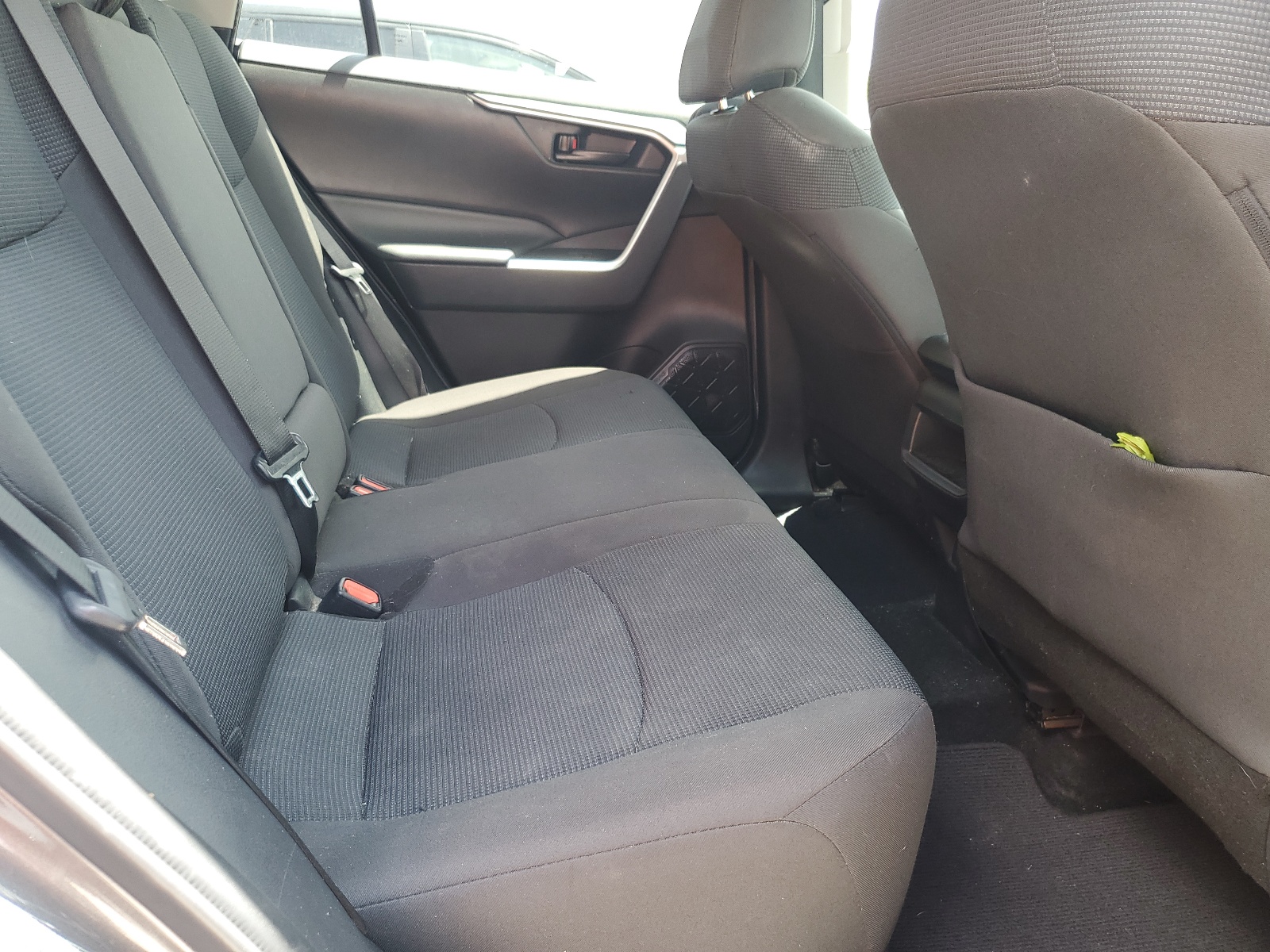 2T3H1RFV0MC169588 2021 Toyota Rav4 Le