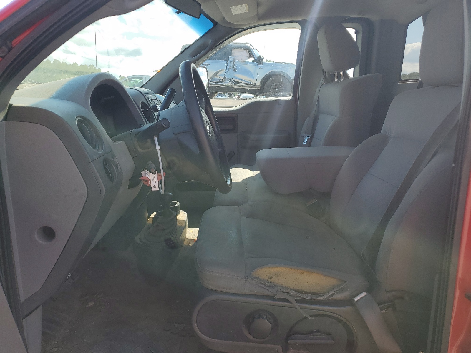 1FTRF14W65NB12709 2005 Ford F150