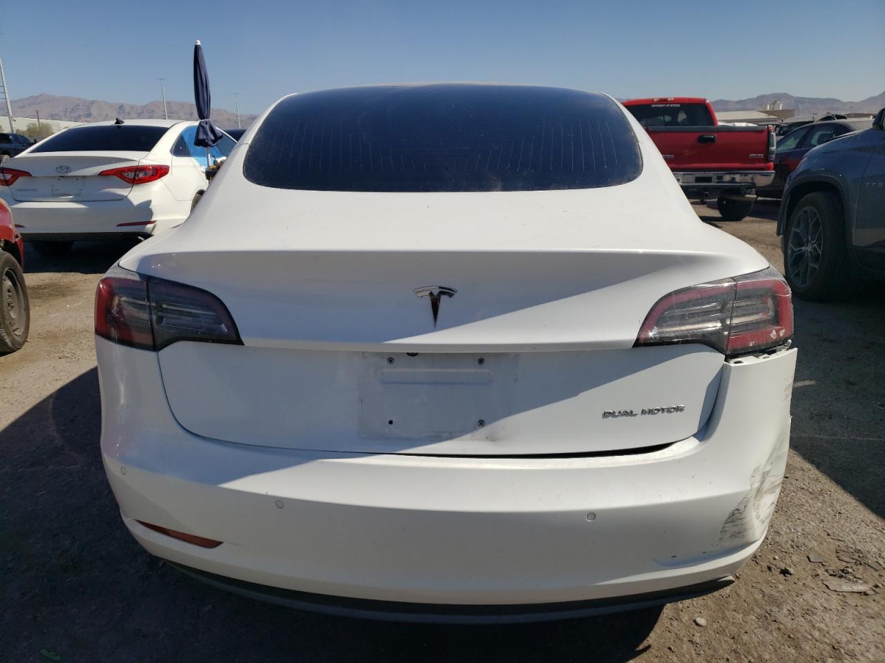 2018 Tesla Model 3 VIN: 5YJ3E1EBXJF067769 Lot: 61677684