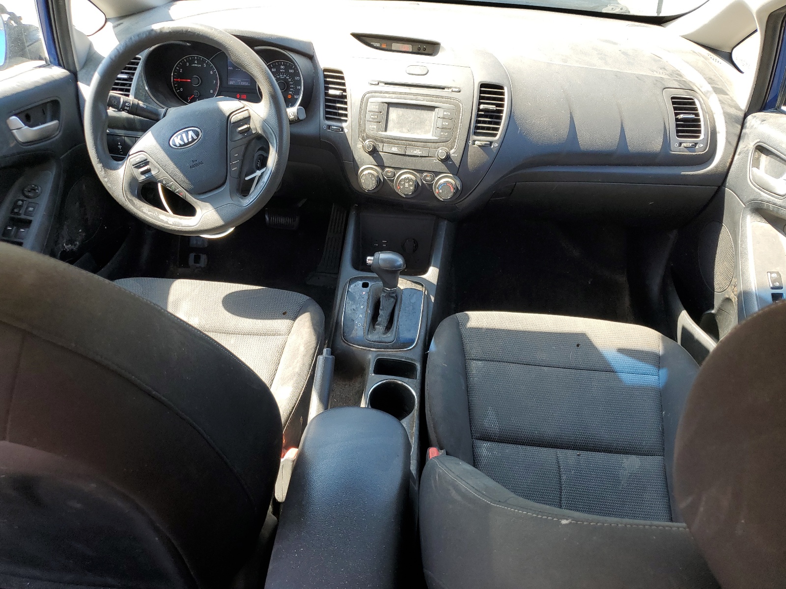 3KPFK4A76HE013815 2017 Kia Forte Lx