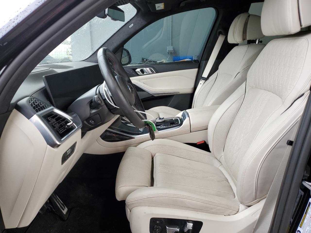 2023 BMW X7 - Image 7