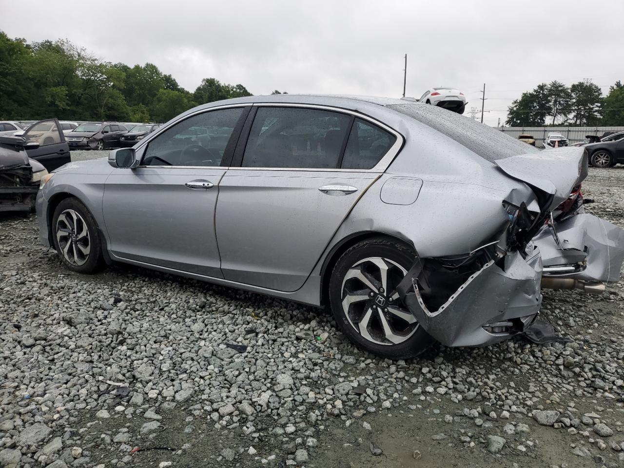 1HGCR2F87HA116069 2017 HONDA ACCORD - Image 2