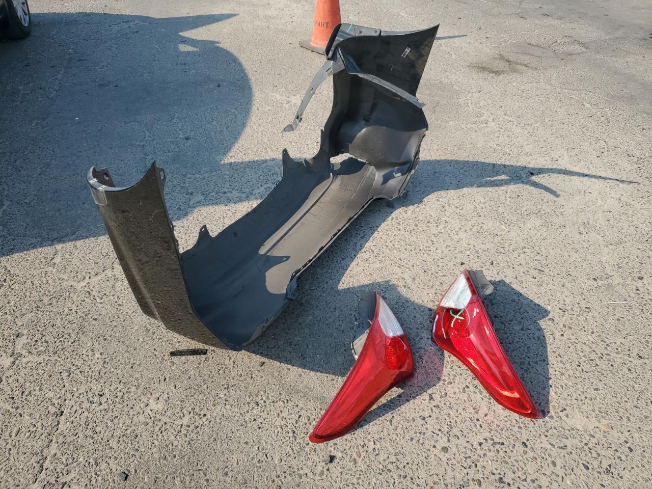 2017 Nissan Versa S VIN: 3N1CN7AP5HL888507 Lot: 64118004