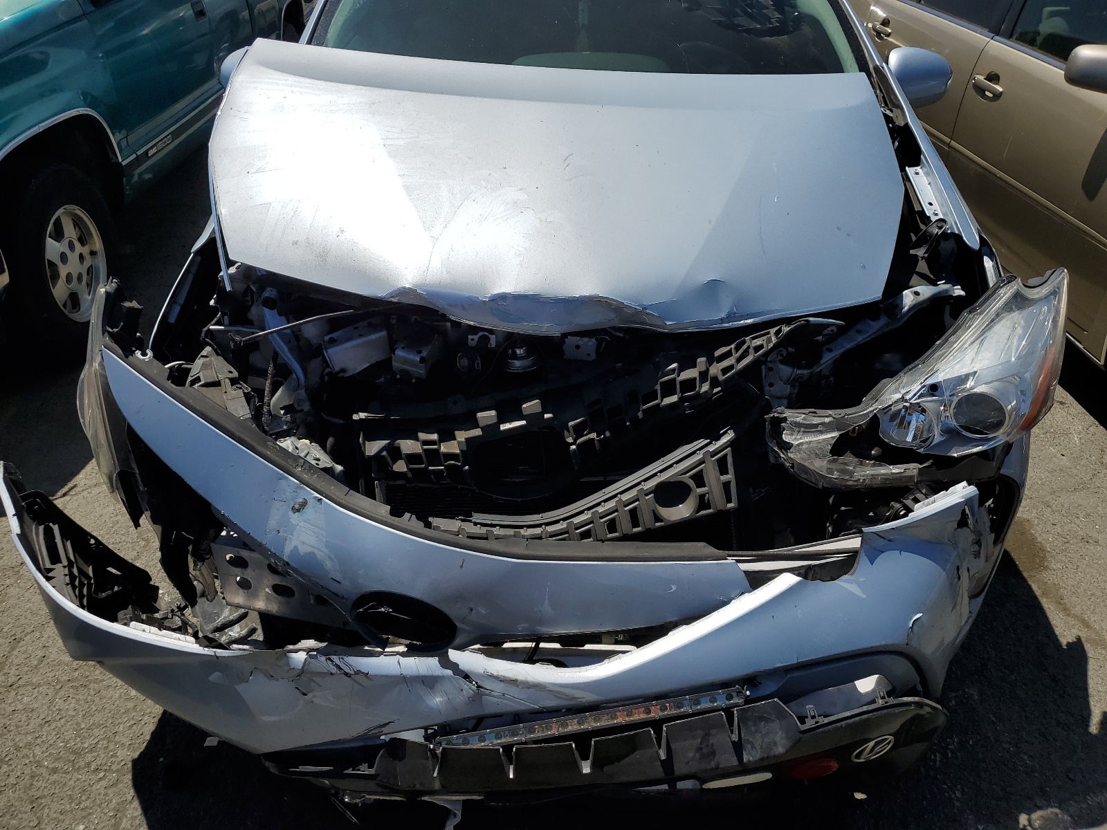 JTDZN3EU8GJ046038 2016 Toyota Prius V