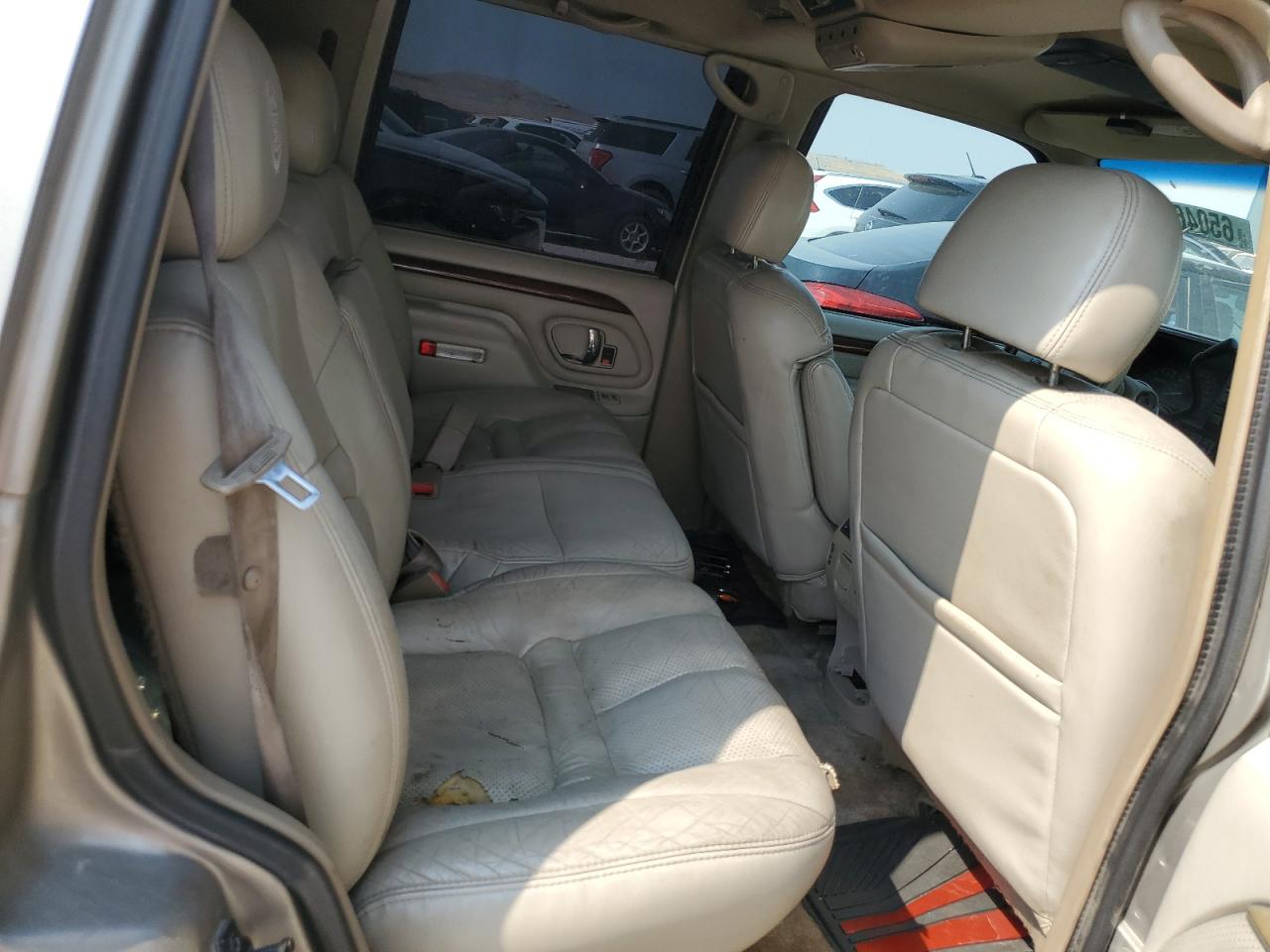 1GYEK63RXYR220888 2000 Cadillac Escalade Luxury