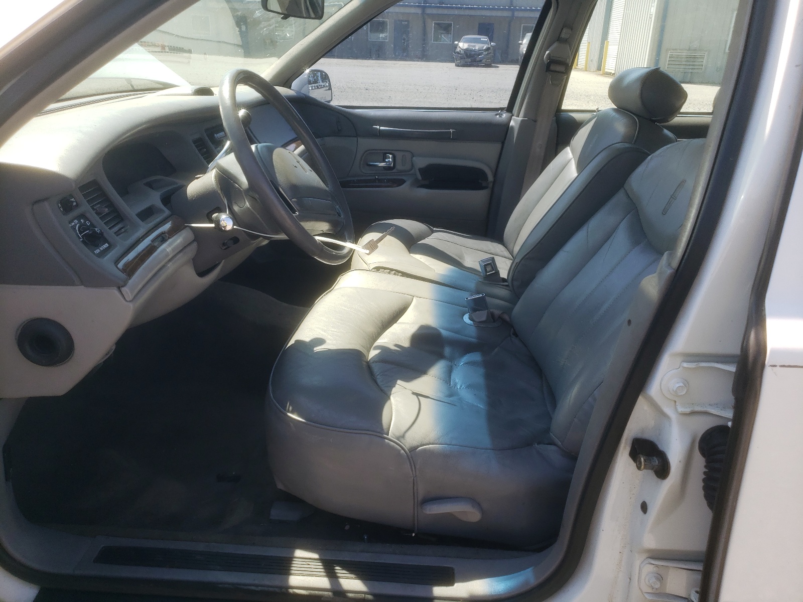 1LNLM81W2VY731472 1997 Lincoln Town Car Executive