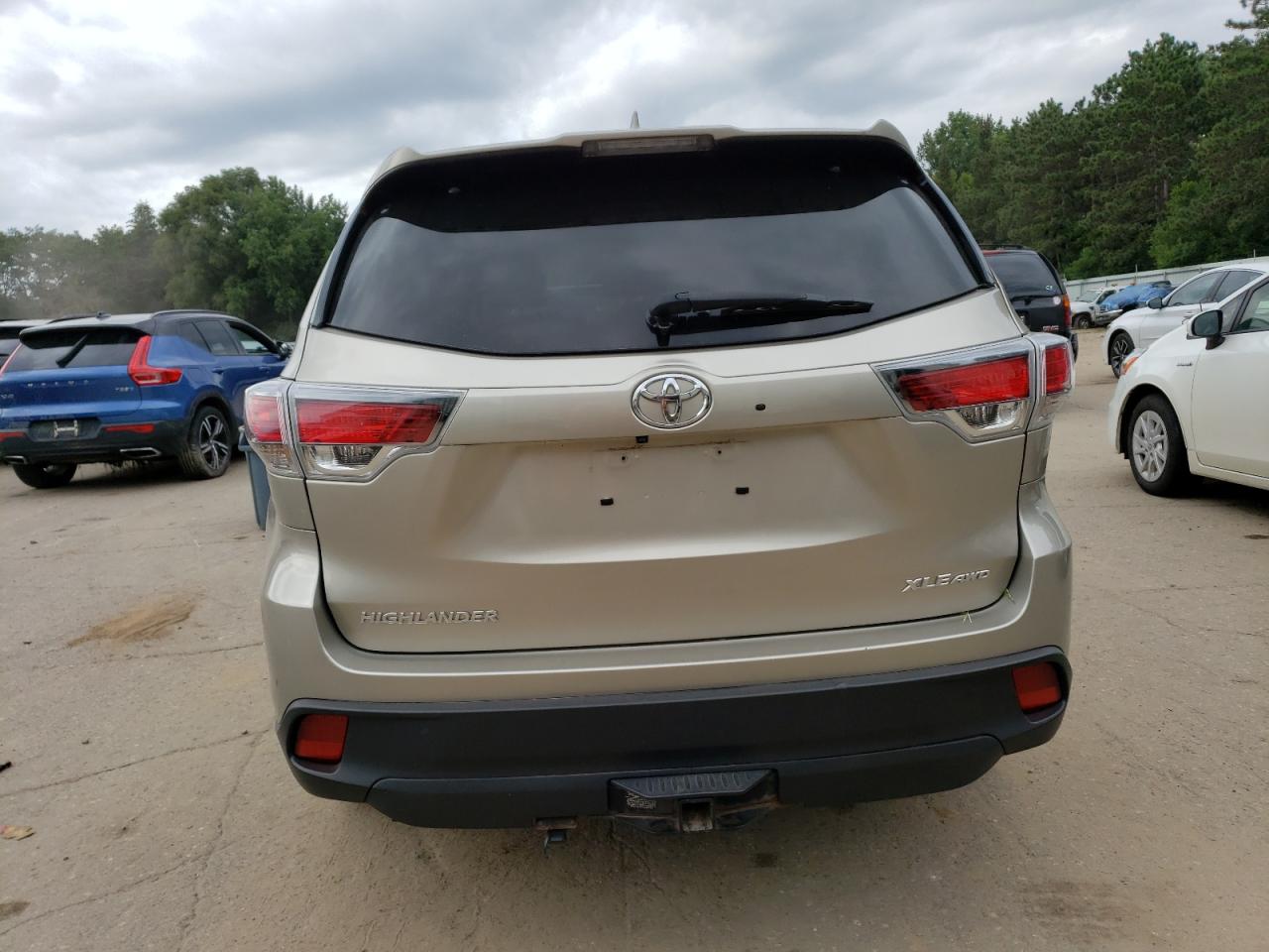 2015 Toyota Highlander Xle VIN: 5TDJKRFHXFS187155 Lot: 63452454