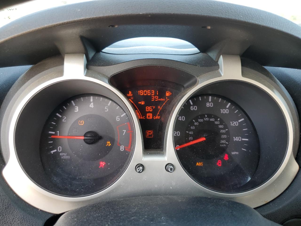 2014 Nissan Juke S VIN: JN8AF5MR8ET454693 Lot: 61166944