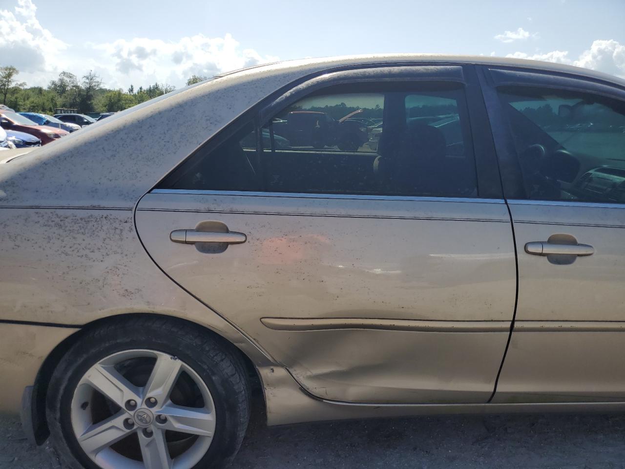 2005 Toyota Camry Le VIN: 4T1BE32K95U549010 Lot: 64071004