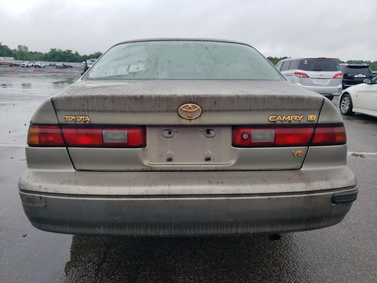 JT2BF28K6X0180211 1999 Toyota Camry Le