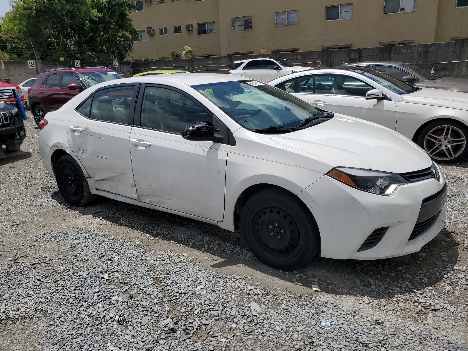 2015 Toyota Corolla L vin: 2T1BURHE8FC471586