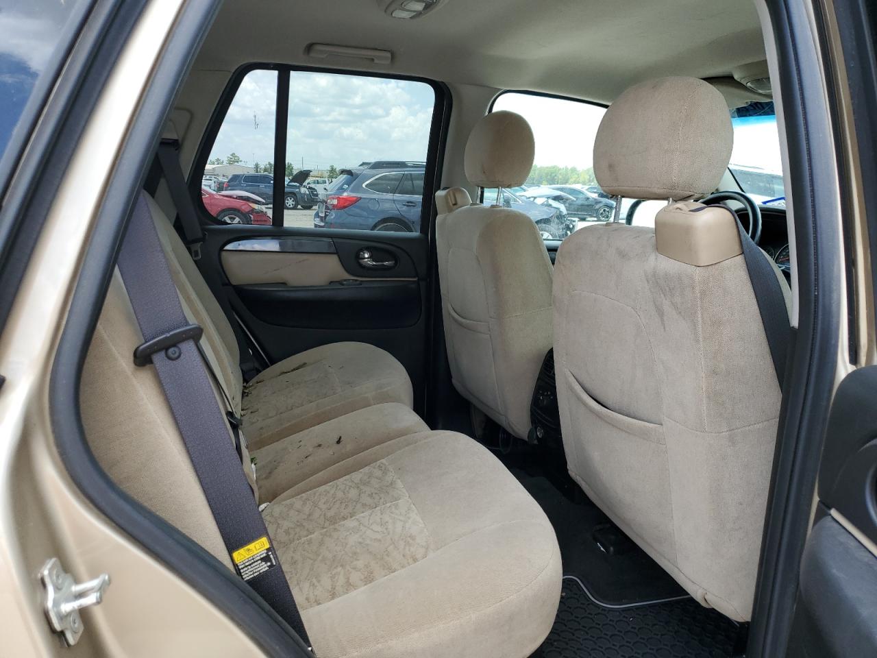 2005 GMC Envoy VIN: 1GKDS13S152372915 Lot: 62281384