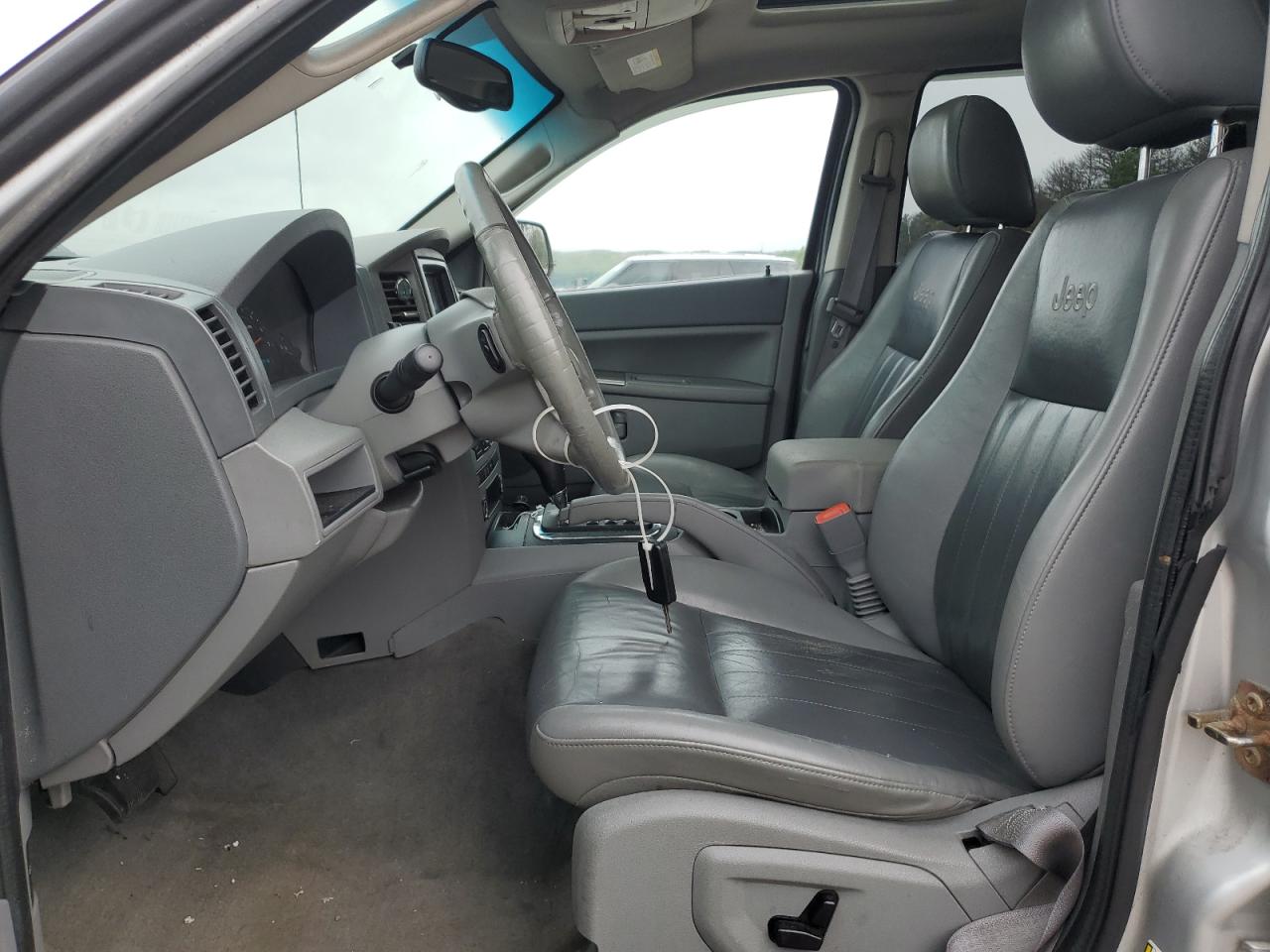 2005 Jeep Grand Cherokee Laredo VIN: 1J4HR48N65C690546 Lot: 64151674