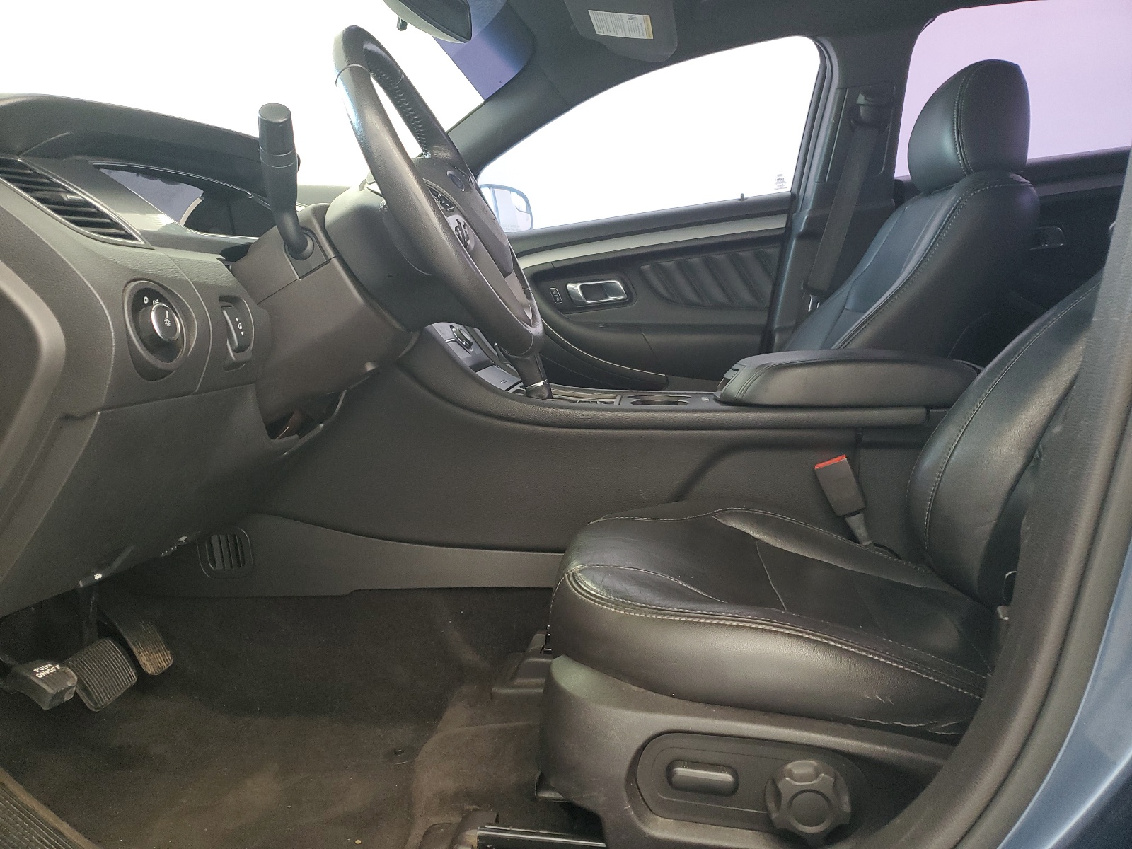 1FAHP2E8XJG111758 2018 Ford Taurus Sel