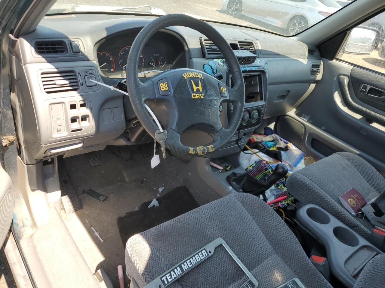 1998 Honda Cr-V Lx VIN: JHLRD1744WC041106 Lot: 62506114