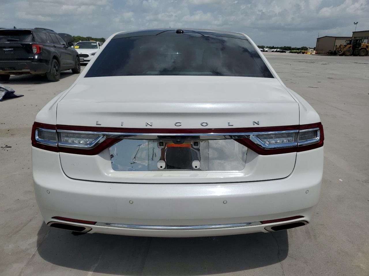 1LN6L9RP6H5602627 2017 Lincoln Continental Reserve