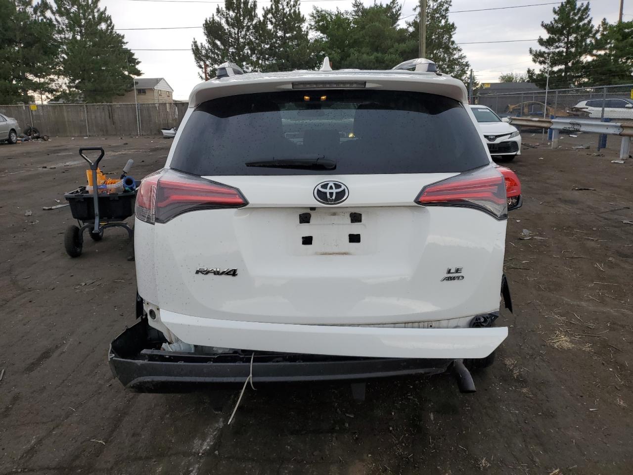 2017 Toyota Rav4 Le VIN: 2T3BFREV5HW619877 Lot: 63306364