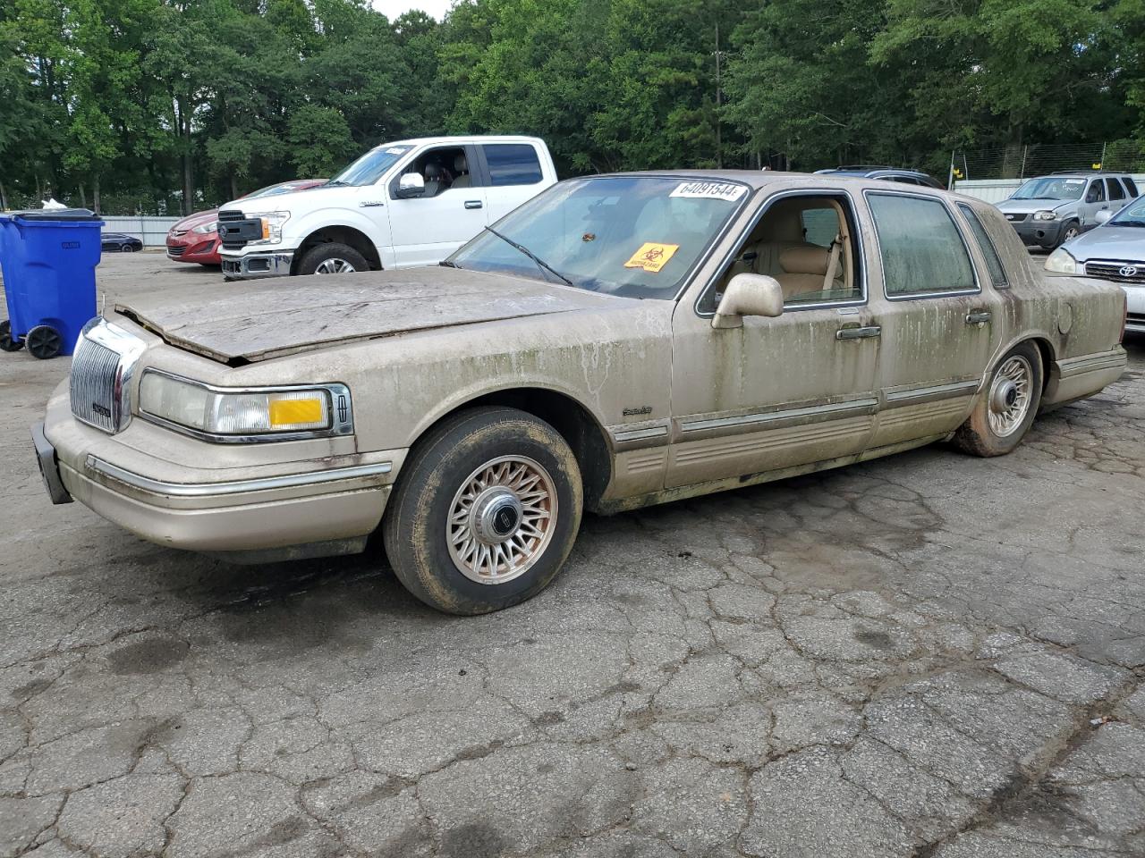 1997 Lincoln Town Car Executive VIN: 1LNLM81WXVY742669 Lot: 64091544