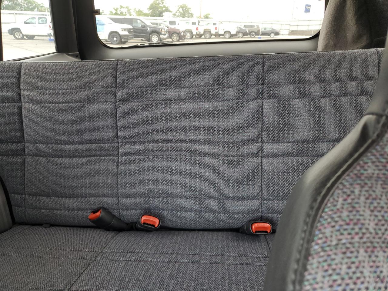 2000 Jeep Cherokee Sport VIN: 1J4FF48SXYL160297 Lot: 64478104