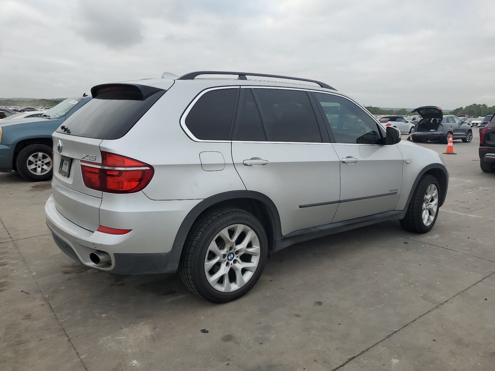 2013 BMW X5 xDrive35I vin: 5UXZV4C57D0G56971