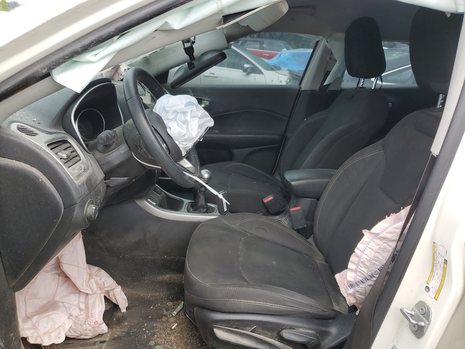 3C4NJCABXJT125015 2018 Jeep Compass Sport