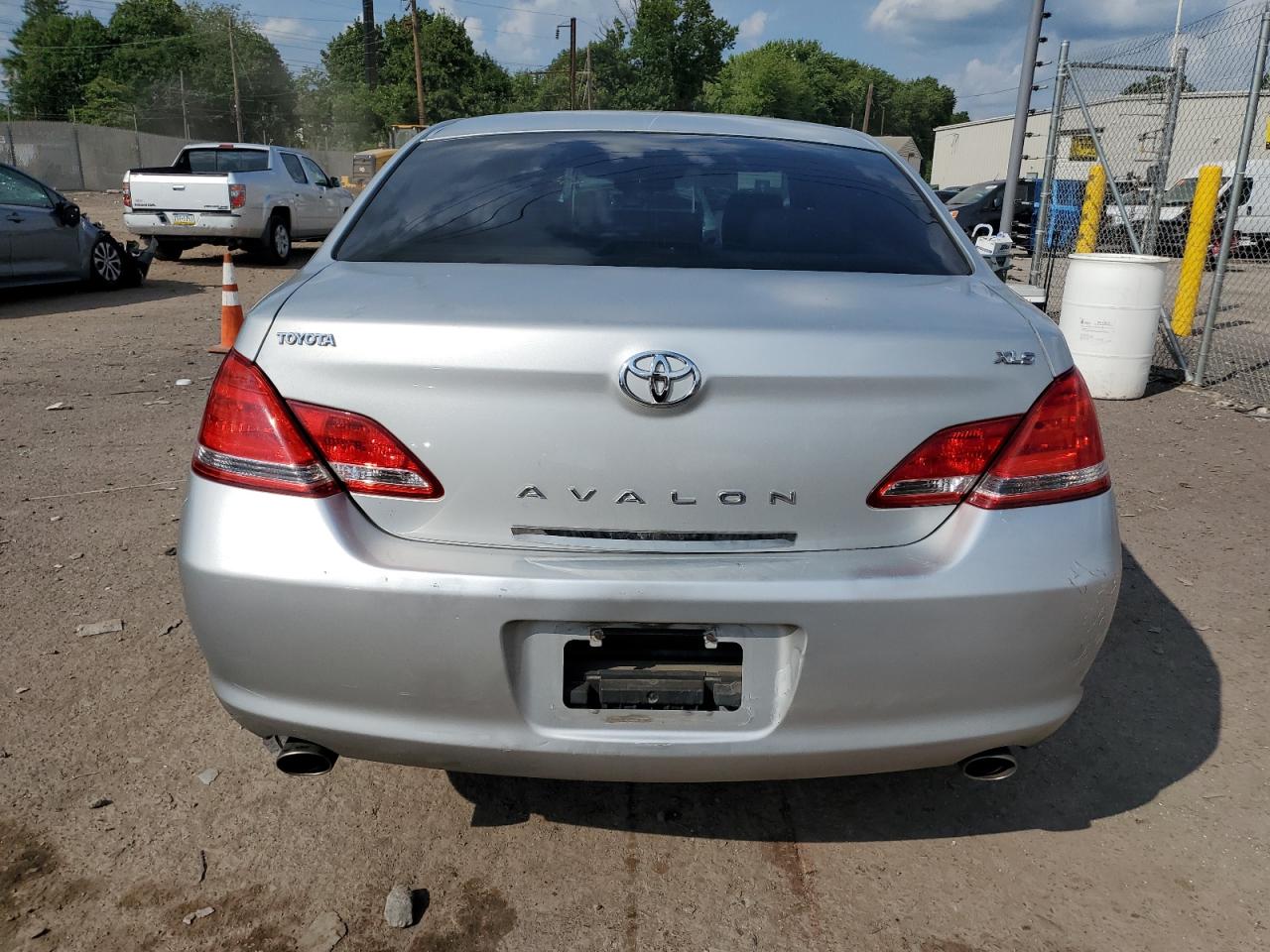 2005 Toyota Avalon Xl VIN: 4T1BK36B85U013412 Lot: 65184094