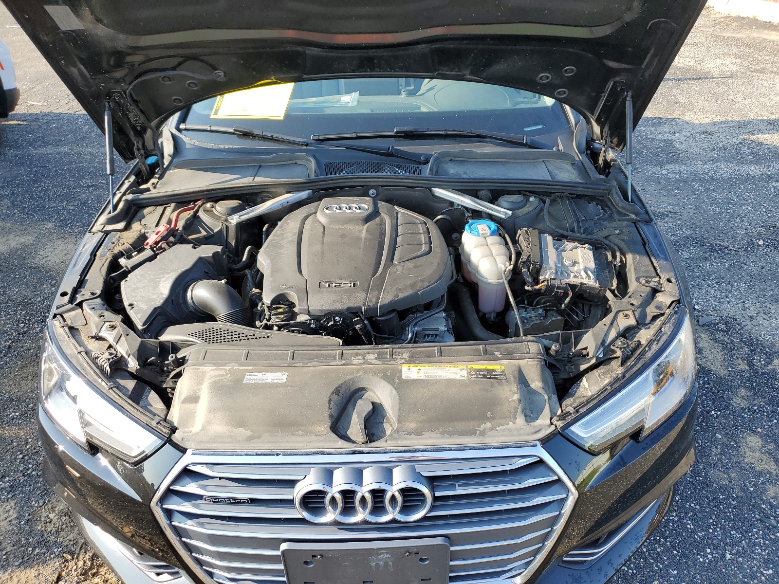 WAUDNAF42JN017287 2018 Audi A4 Premium