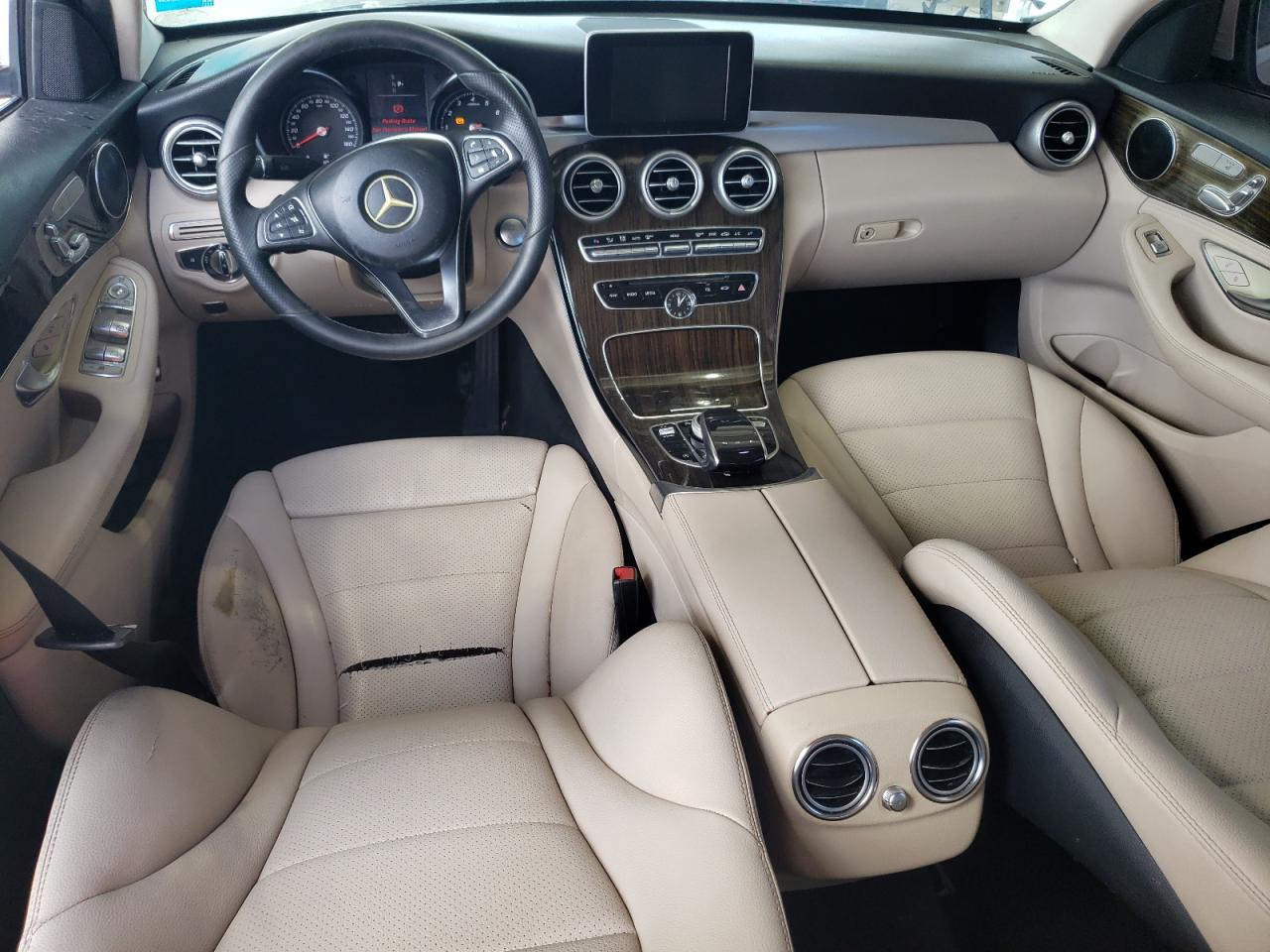 2016 Mercedes-Benz C 300 VIN: 55SWF4JB4GU097830 Lot: 61238324