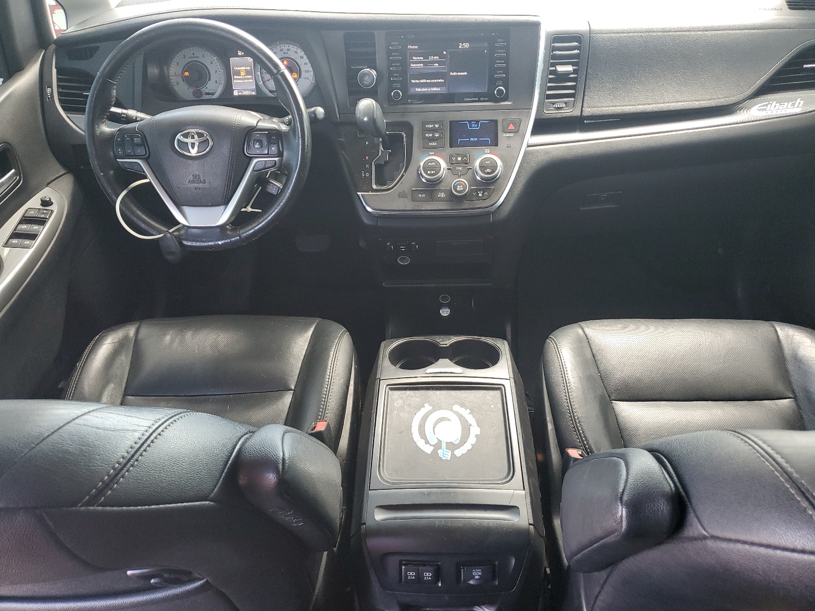 2018 Toyota Sienna Se vin: 5TDXZ3DC8JS943228