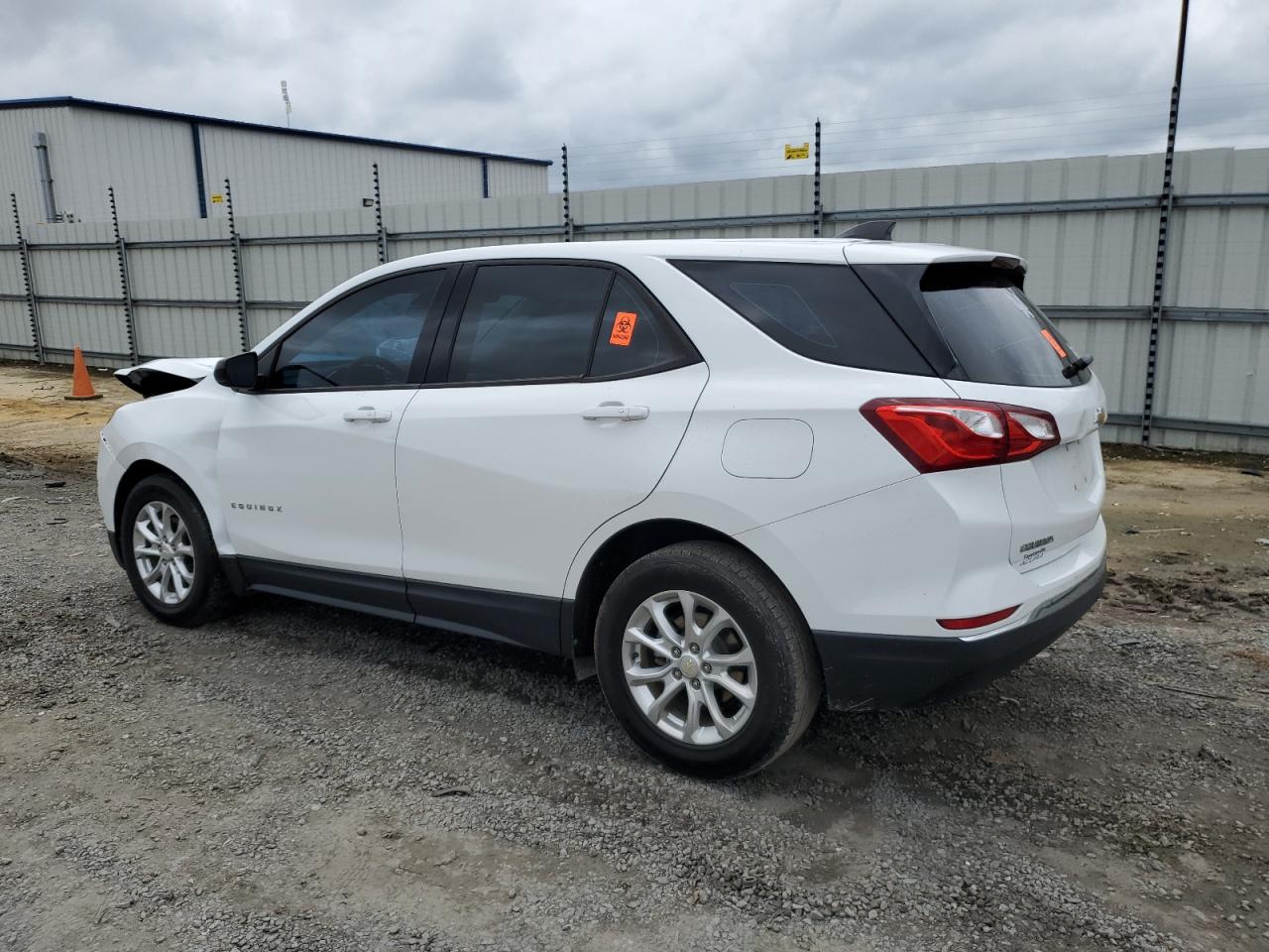 2GNAXHEV6J6131274 2018 CHEVROLET EQUINOX - Image 2