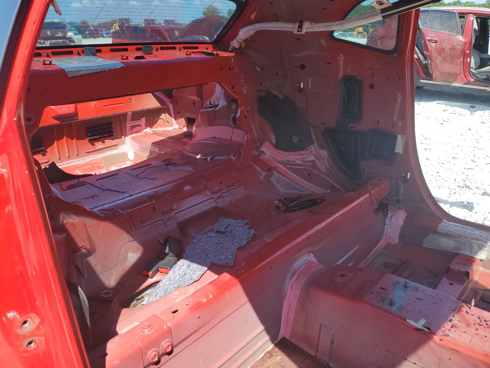 2C3CDZBT2JH219671 2018 Dodge Challenger R/T