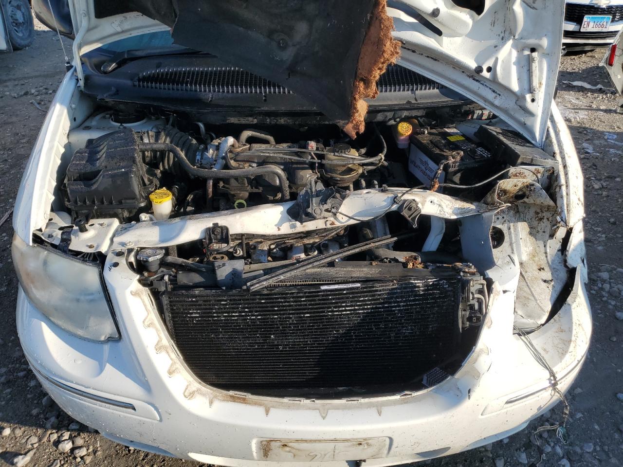 2005 Chrysler Town & Country Touring VIN: 2C4GP54L75R347656 Lot: 62744214