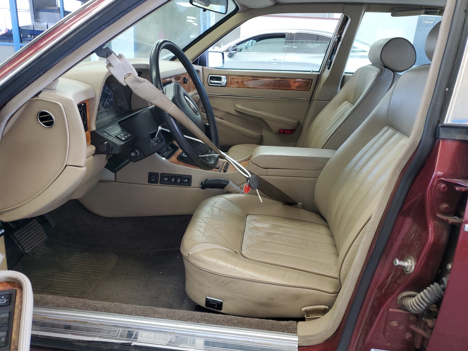 SAJKY1747NC651259 1992 Jaguar Xj6 Vanden Plas