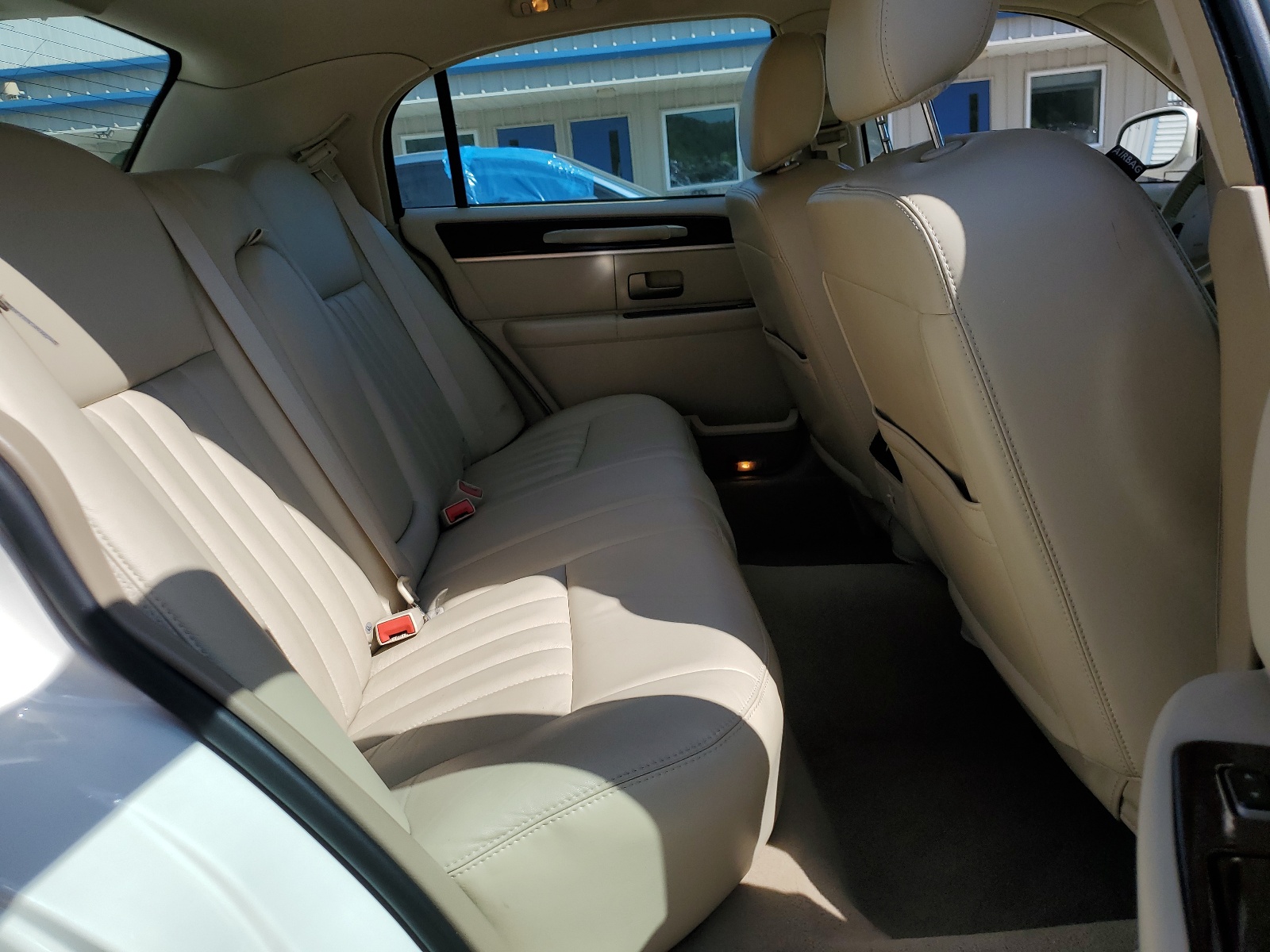 1LNHM81V27Y613583 2007 Lincoln Town Car Signature