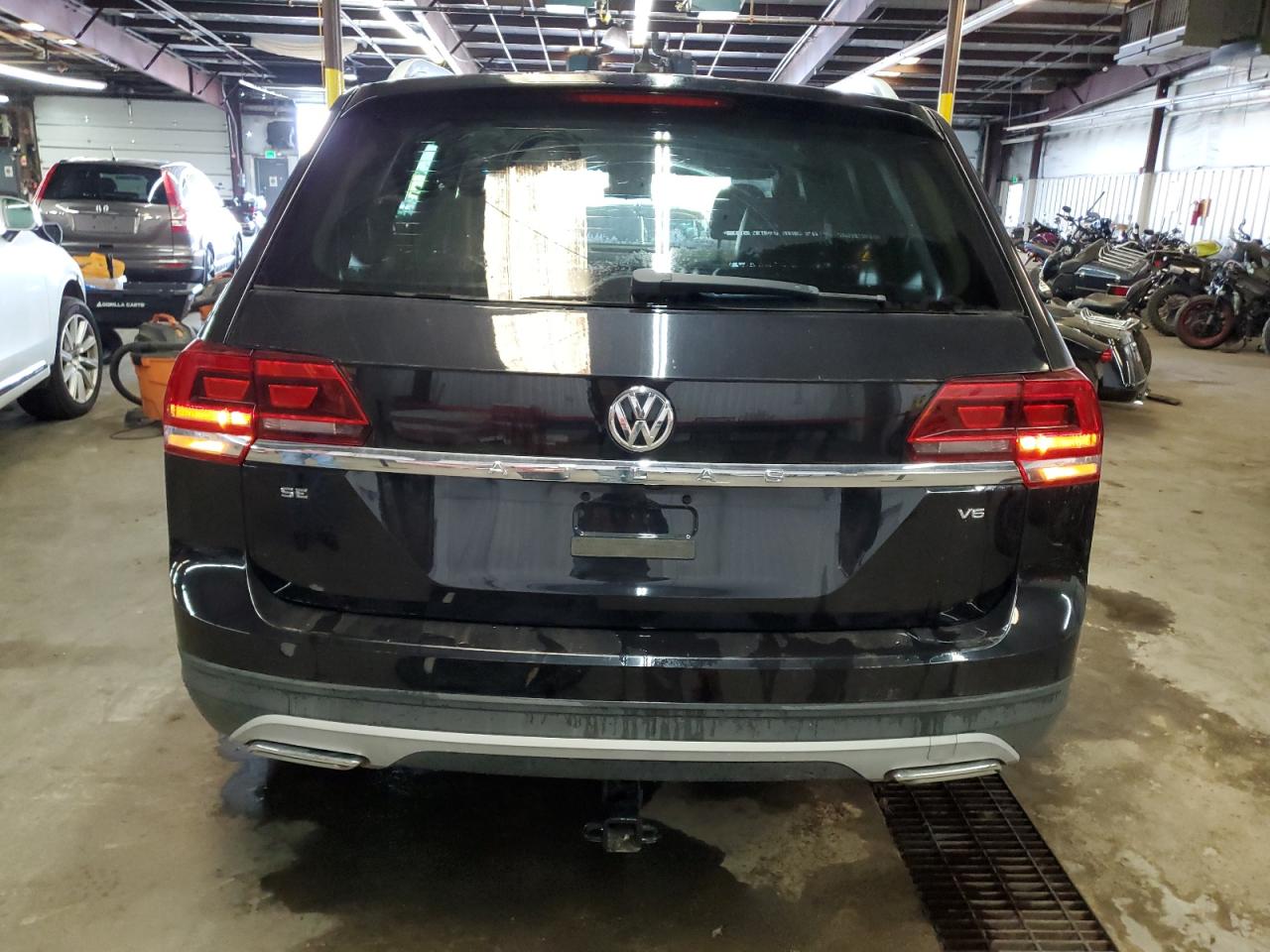 1V2DR2CA0JC536744 2018 Volkswagen Atlas Se