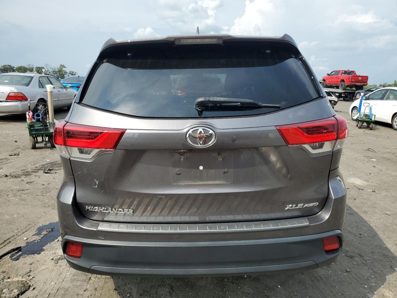 2019 Toyota Highlander Se VIN: 5TDJZRFH9KS599993 Lot: 65191454